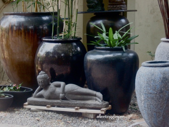 statues and pots